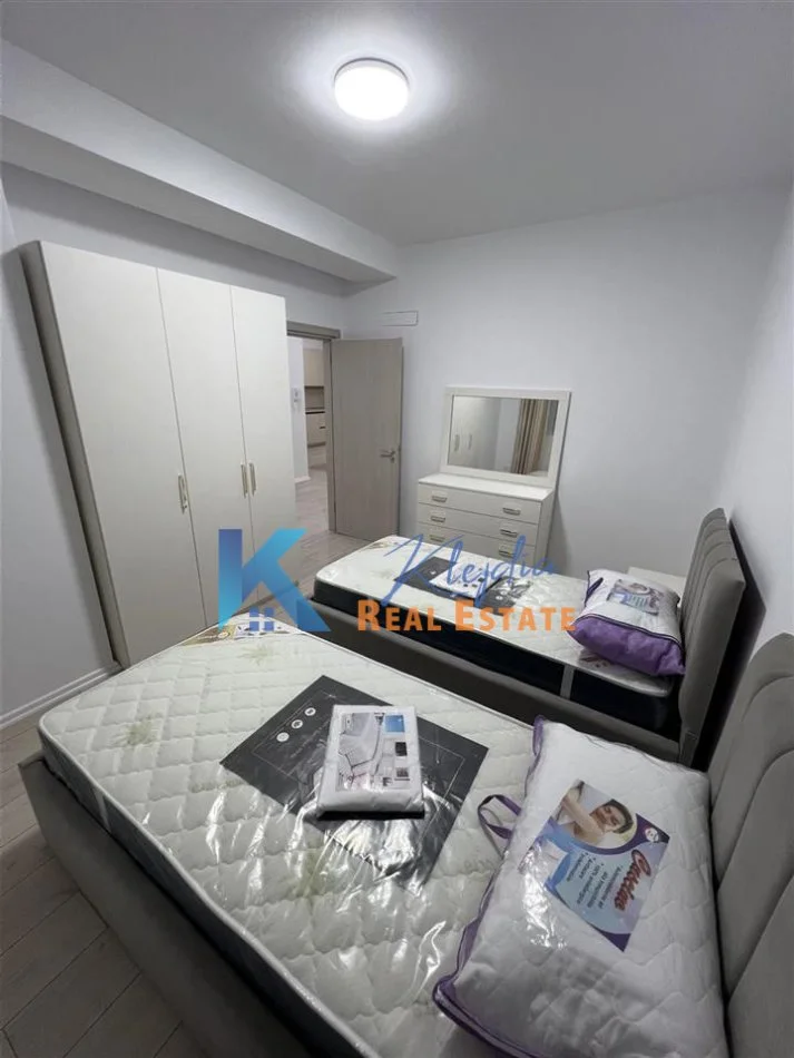 Tirane, jap me qera apartament 2+1+Ballkon Kati 9, 100 m²