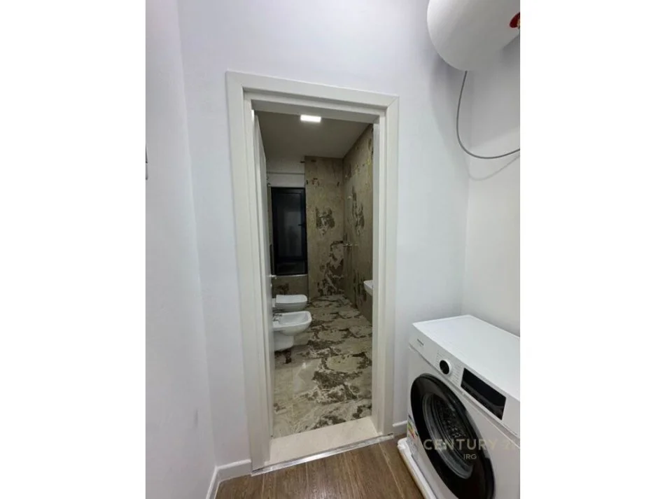 Tirane, jepet me qera 2+1 Kati 2, 92 m² 600 € (Apartament Modern në Ish-Sheshin Shqiponja ne zonen e Laprakes)