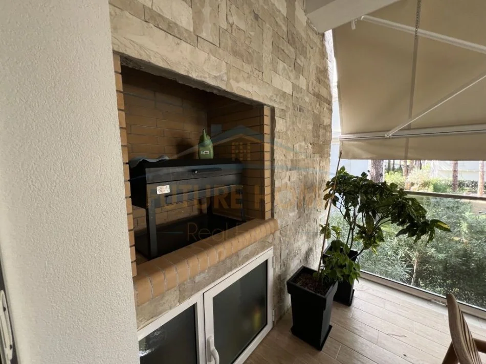 Gjiri Lalezit | Hamallaj, shitet apartament 2+1+Aneks+Ballkon Kati 1, 100 m² 320.000 € (san pietro gjiri i lalezit)