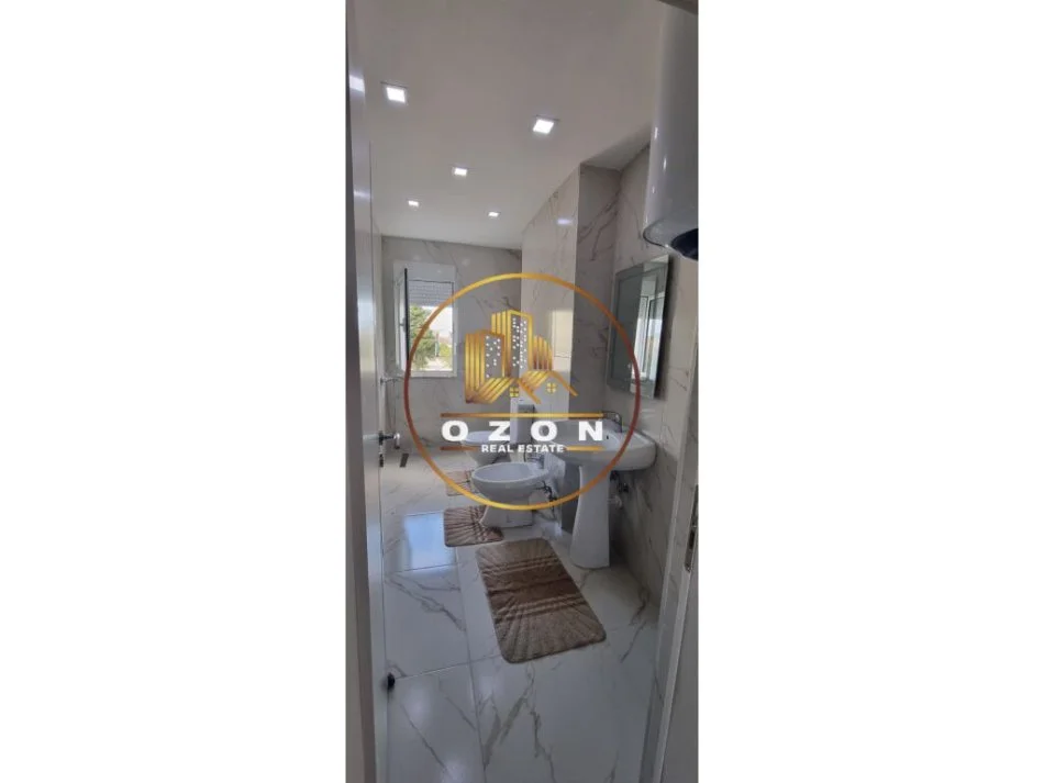 Tirane, shitet apartament 2+1 Kati 4, 121.000 € 