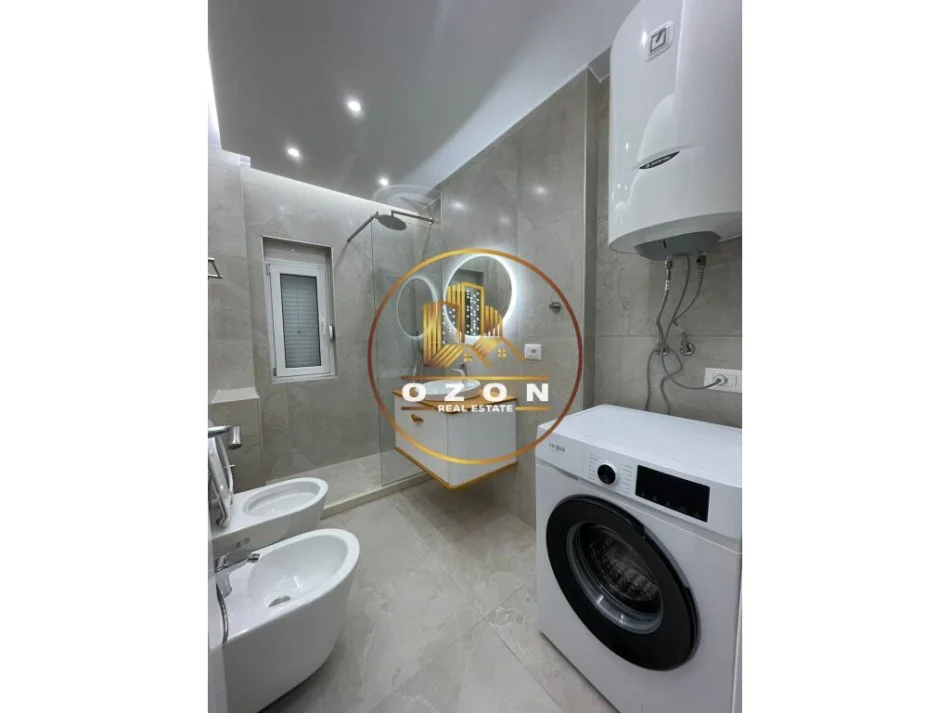 Tirane, jepet me qera apartament 2+1 Kati 4, 90 m² 600 € 