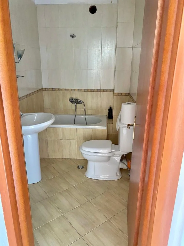 Tirane, jepet me qera apartament 2+1 Kati 2, 89 m² 550 € (Kodra e Diellit)