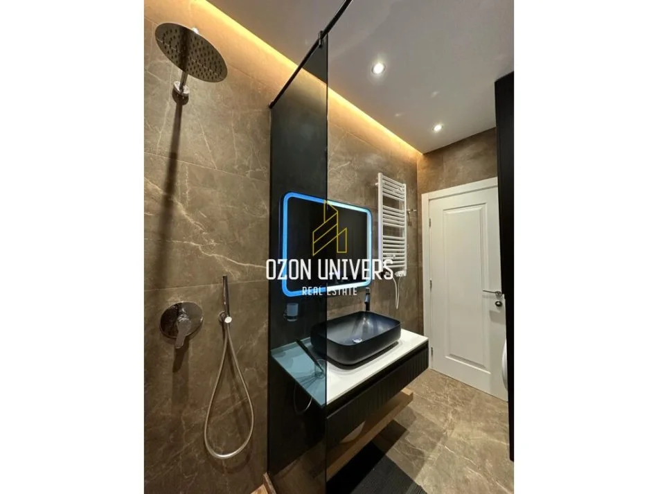 Tirane, jepet me qera apartament 1+1+Ballkon Kati 7, 79 m² 850 € (Kompleksi Kika 1, Komuna e Parisit)