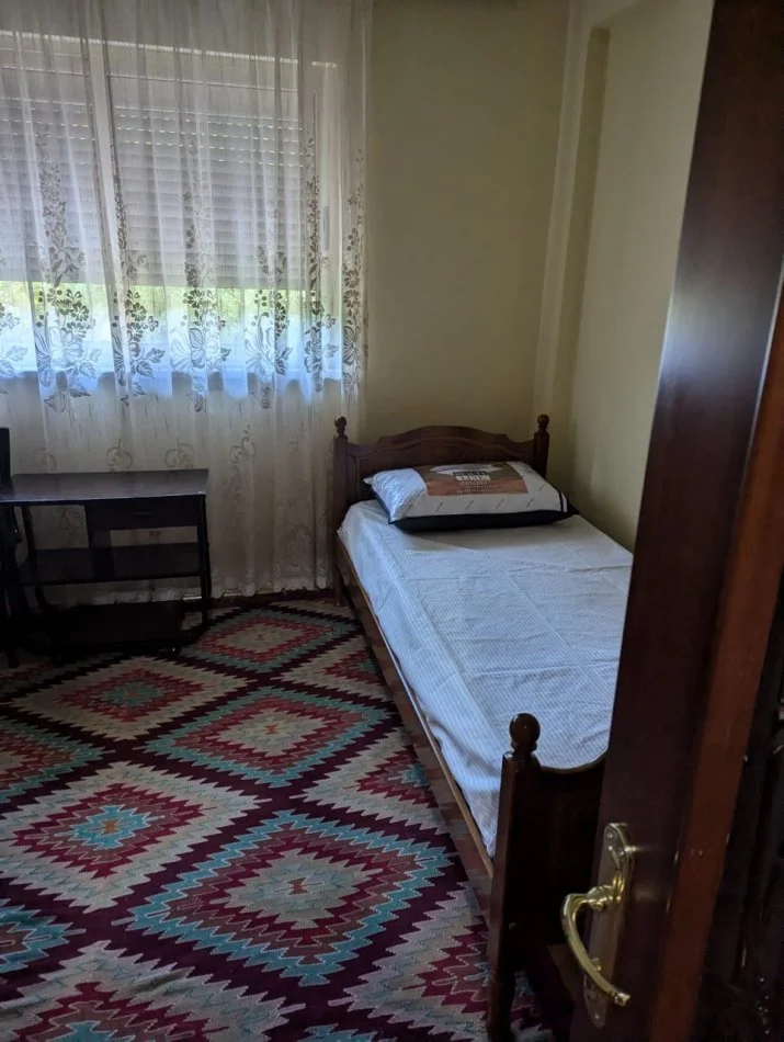 Tirane, jap me qera apartament 2+1 Kati 3, 80 m² 500 € (Qender)