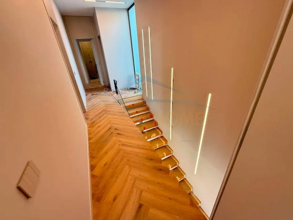 Tirane, shitet Vile , 850.000 € (Natyra e Qete)