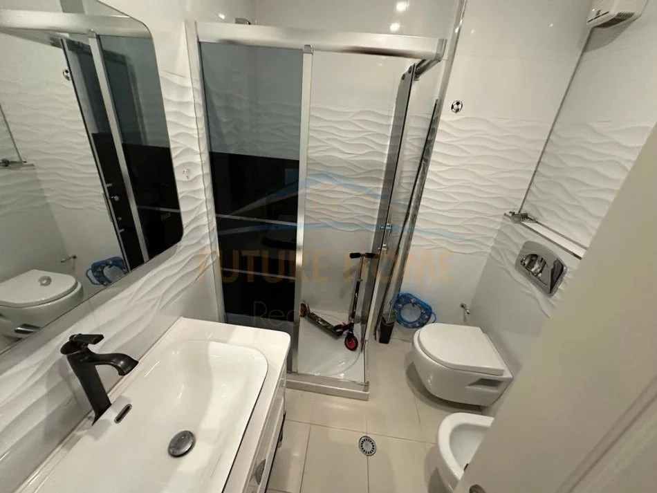 Tirane, shitet apartament 2+1+Aneks+Ballkon Kati 3, 107 m² 210.000 € (liqeni i thate)