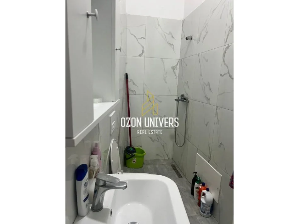 Tirane, jepet me qera apartament 1+1 Kati 0, 71 m² 500 € (Kompleksi Kontakt, 21 Dhjetori)