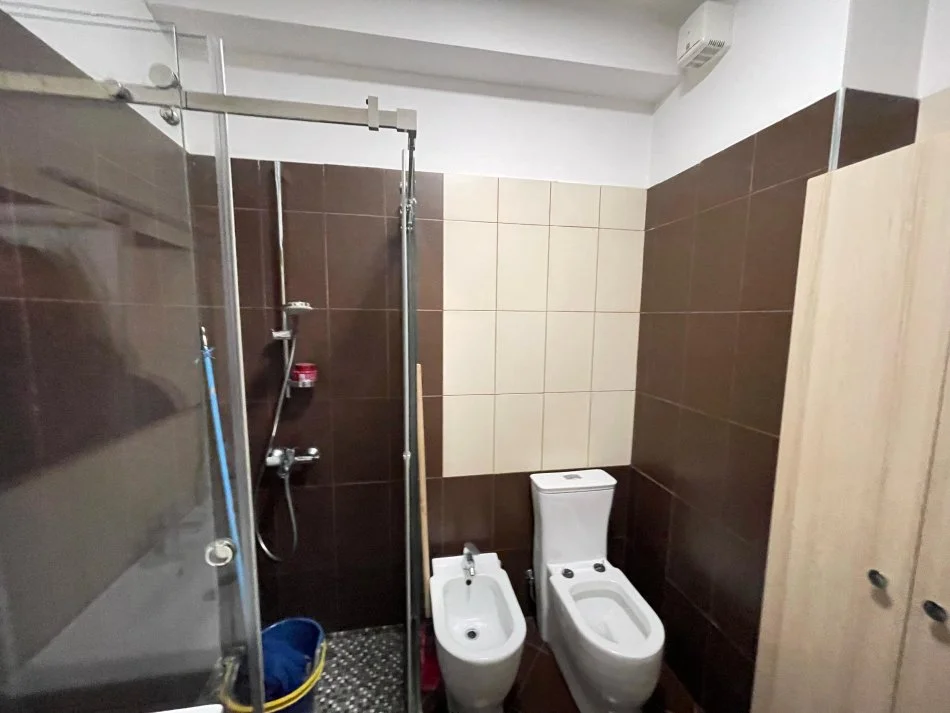 Tirane, jap me qera apartament 2+1+Ballkon Kati 4, 100 m² 550 € (Kodra e Diellit)