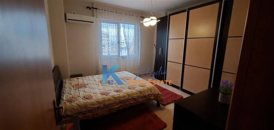 Tirane, jap me qera apartament 1+1+Ballkon Kati 8, 72 m² 600€ (Pazari i Ri, Rruga Hoxha Tahsim)