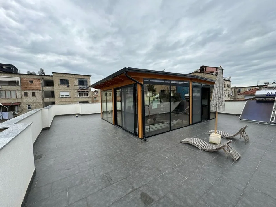 Tirane, shitet Vile , 800.000 € (QSUT, TIRANE)