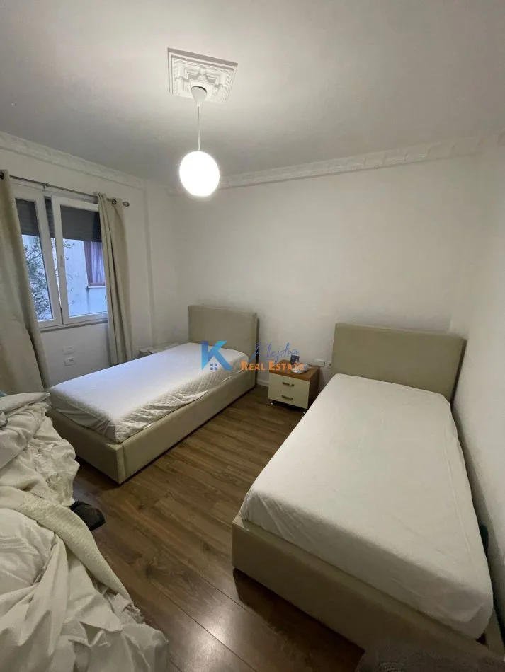 Tirane, jap me qera apartament 2+1+Aneks Kati 2, 110 m² 650 € (Selite, afer Universitetit Marin Barleti)