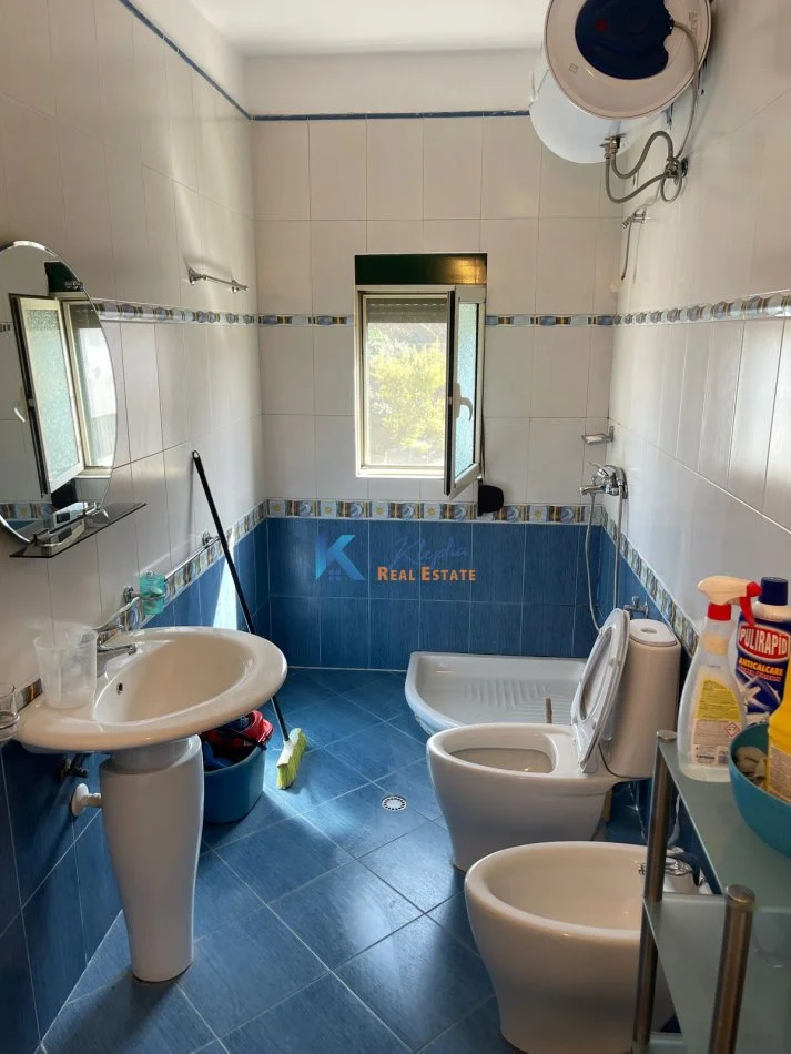 Tirane, jap me qera apartament 2+1+Ballkon Kati 4, 140 m² 600 € (Stadiumi Dinamo)