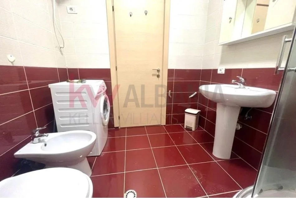 Tirane, jepet me qera apartament 2+1 Kati 5, 96 m² 750 € (SQUARE 21)