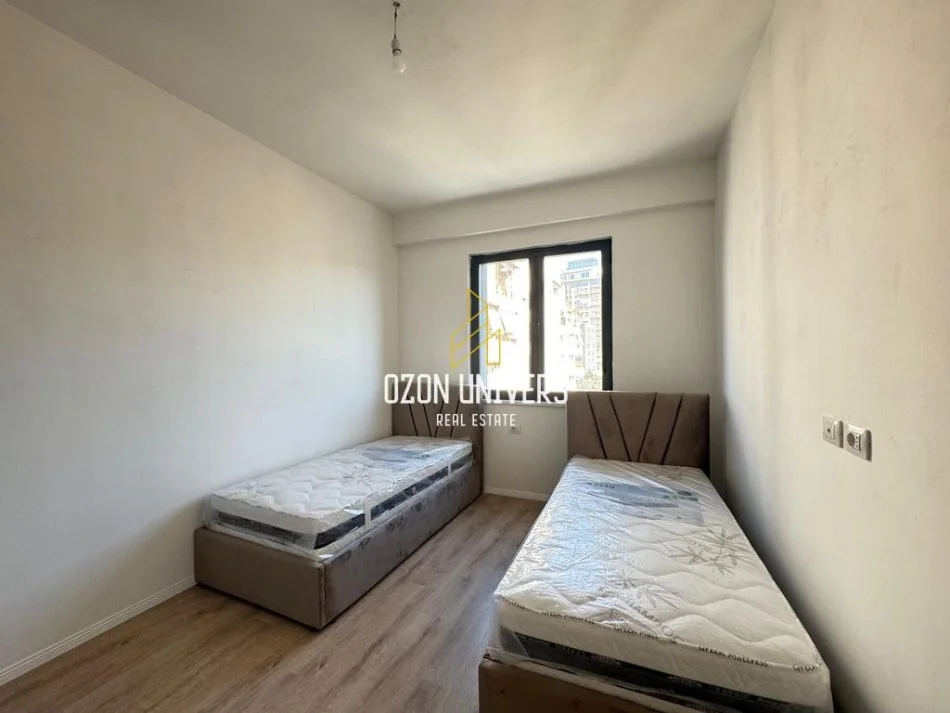 Tirane, jepet me qera apartament 2+1+Ballkon Kati 3, 100 m² 500 € (Pranë Kompleksit Panorama, Rr. Jordan Misja)