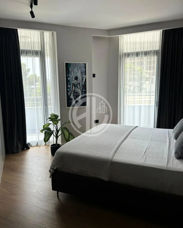 Durres, jepet me qera 2+1+Ballkon Kati 3,