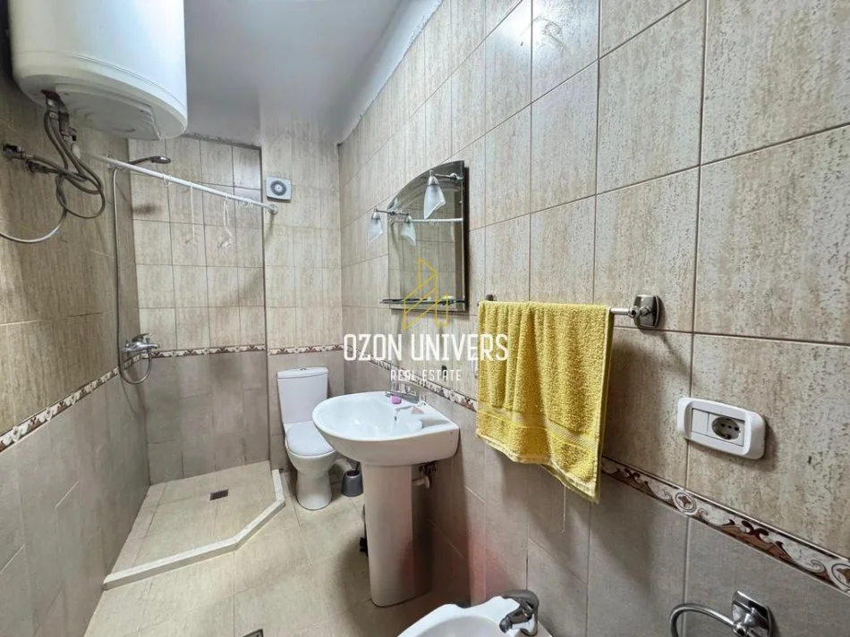 Tirane, jepet me qera apartament 2+1+Ballkon Kati 6, 120 m² 700 € (Ish Ekspozita)