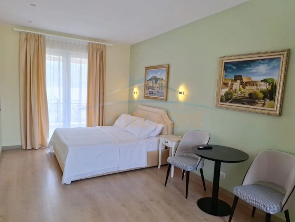 Tirane, jepet me qera Vile , 3.000 € (Mullet)