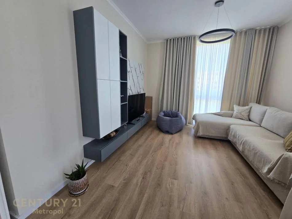 Tirane, jepet me qera apartament 1+1 Kati 4, 60 m² 450 € (Bulevardi i ri)