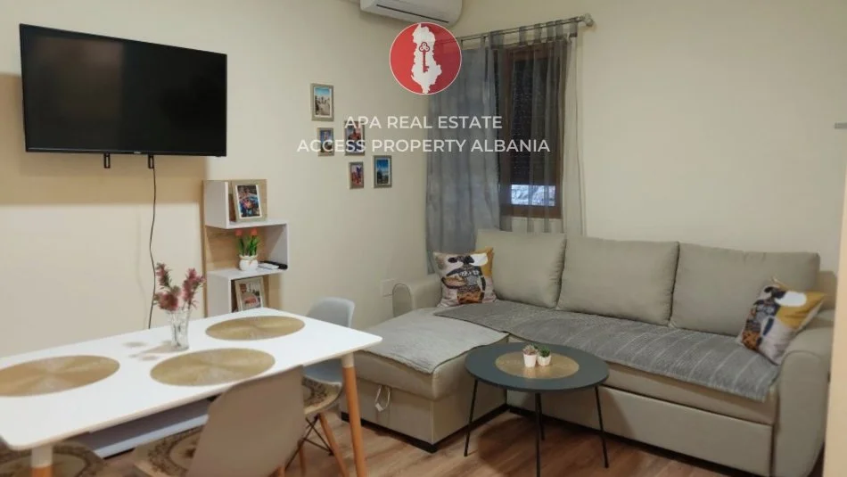 Tirane, jepet me qera apartament 1+1 Kati 1, 60 m² 600 € (Rruga Myslym Shyri)