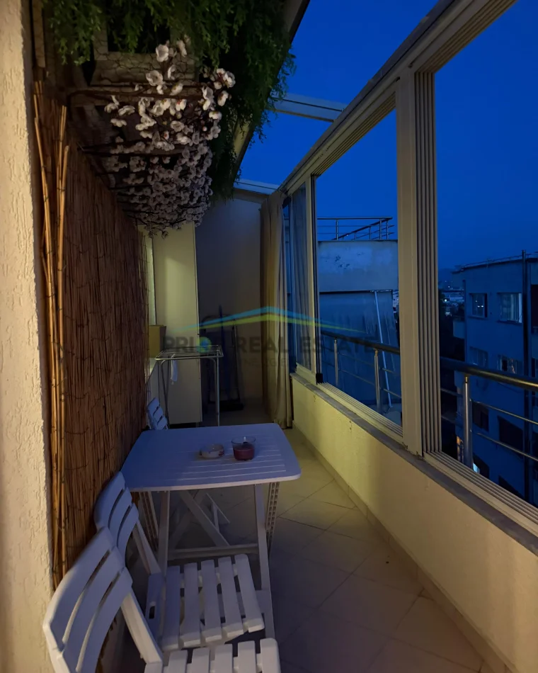 Tirane, jepet me qera apartament 1+1 Kati 3, 82 m² 500 € (Teleferik)