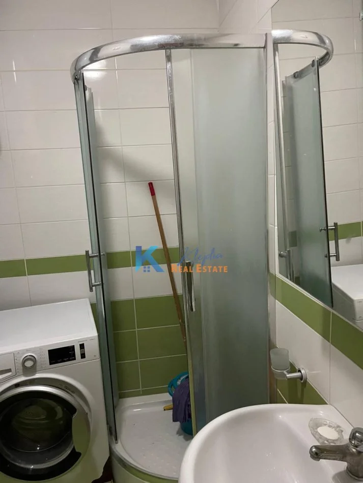 Tirane, jap me qera apartament 2+1+Ballkon Kati 3, 100 m² (Fresk, afer Gaxherrit)