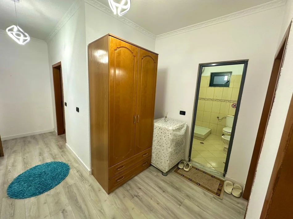 1+1 Pazari i Ri (€500)