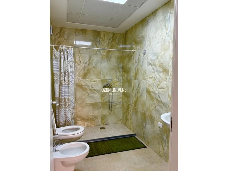 Tirane, jepet me qera apartament 2+1+Ballkon Kati 4, 96 m² 750 € (Fiori di Bosco, Don Bosko)