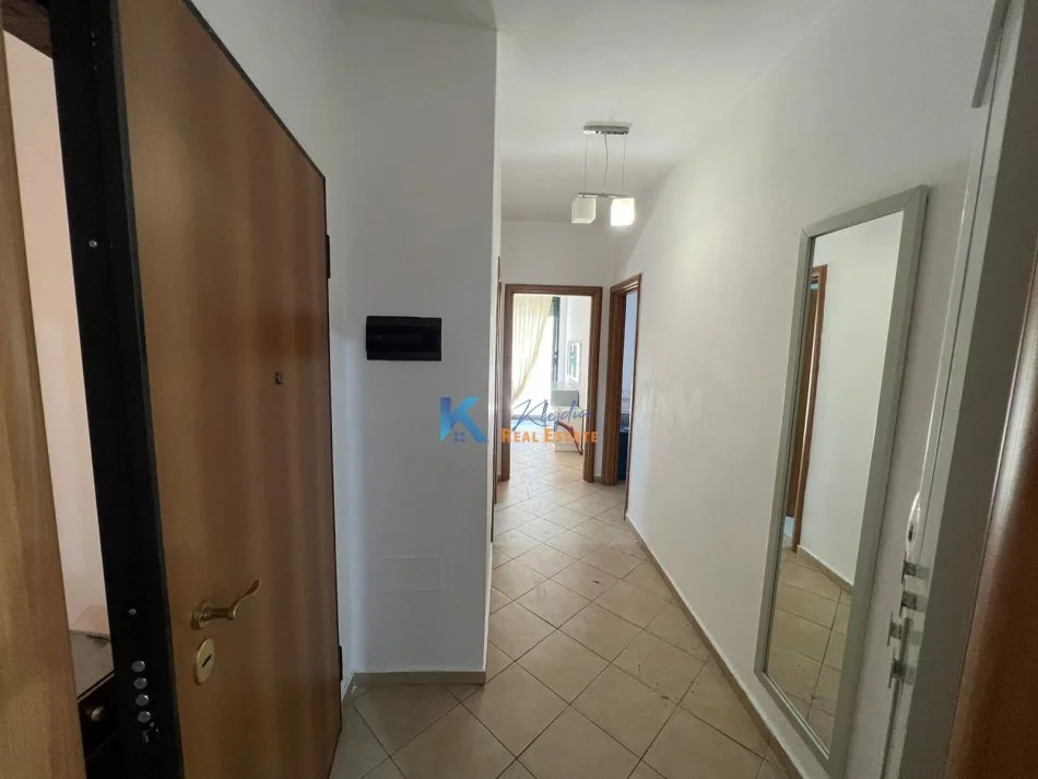 jepet me qera apartament Kati 3, 85 m² 500 € (Kodra e Diellit – Afer Eleonores)
