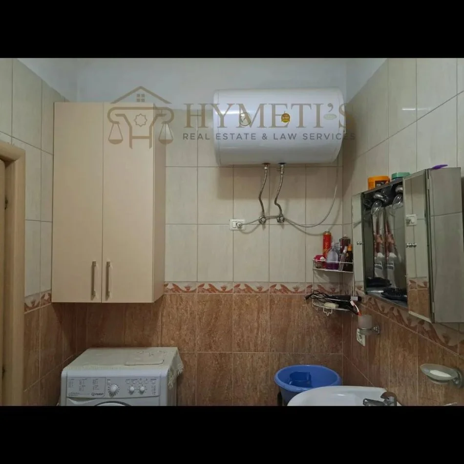 Tirane, shitet apartament 1+1 Kati 3, 55 m² 102.775 € (Fresku)