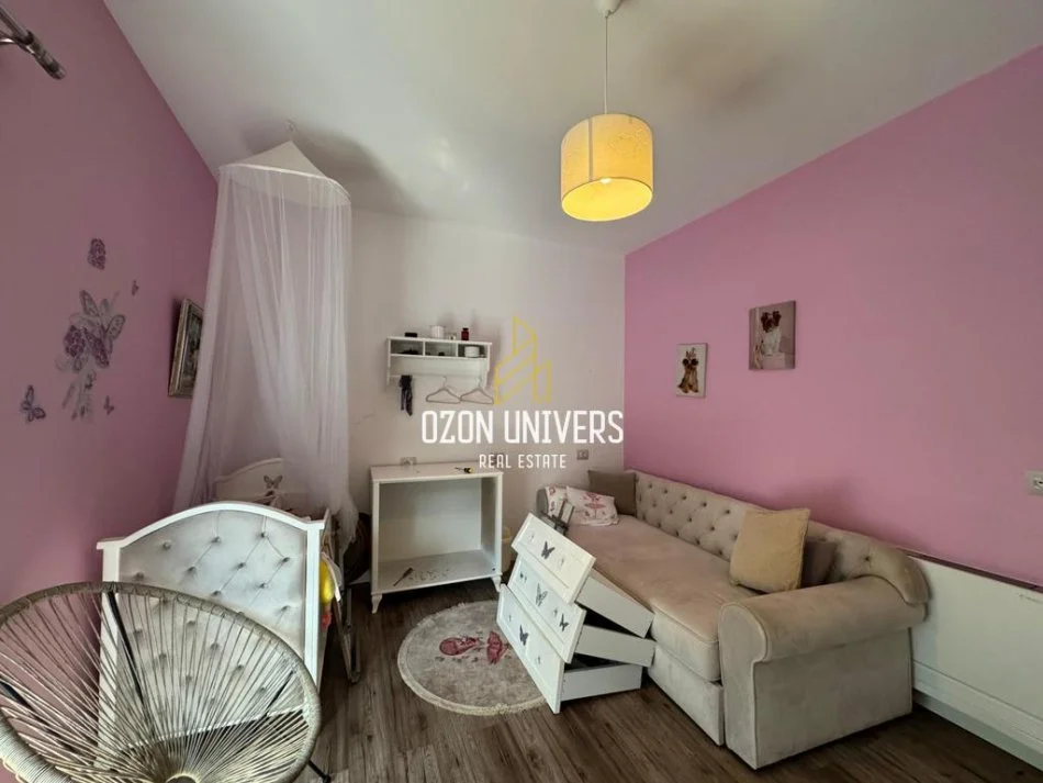 Tirane, jepet me qera apartament 2+1+Ballkon Kati 1, 120 m² 700 € (Rruga Peti, Liqeni i Thatë)