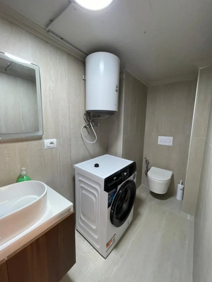 Tirane, jepet me qera apartament 1+1+Ballkon , 70 m² 120.000 € 