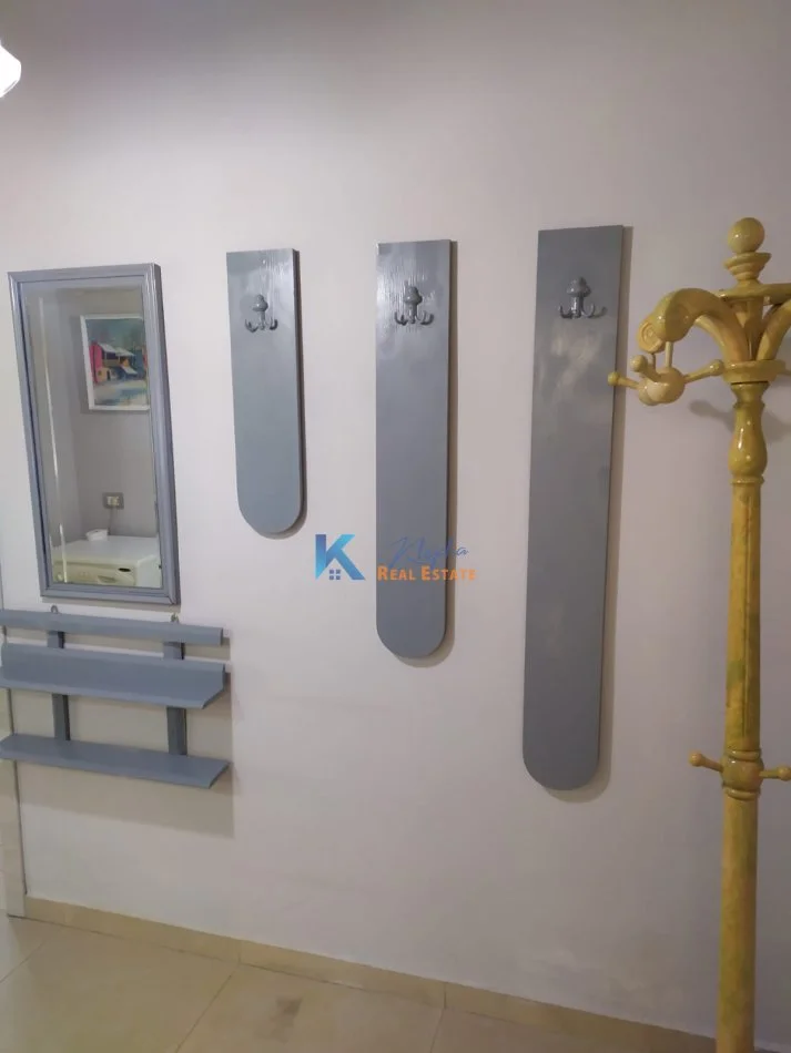 Tirane, jap me qera apartament 1+1+Ballkon Kati 5, 55 m² 600 € (Myslym Shyr, afer Vodafone)