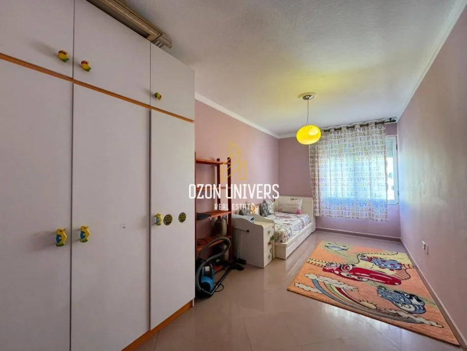 Tirane, jepet me qera apartament 2+1+Ballkon Kati 8, 95 m² 750 € (Bllok Tirana, Albania)