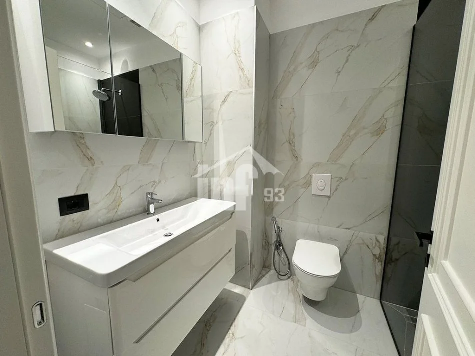 Tirane, jepet me qera apartament 2+1+Ballkon Kati 6, 120 m² 2.500 € (PRANE PARKUT TE LIQENIT, TE “LION PARK”)