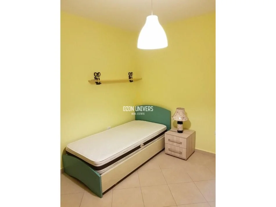 Tirane, jepet me qera apartament 2+1+Ballkon Kati 4, 94 m² 700 € (rruga e barrikadave)