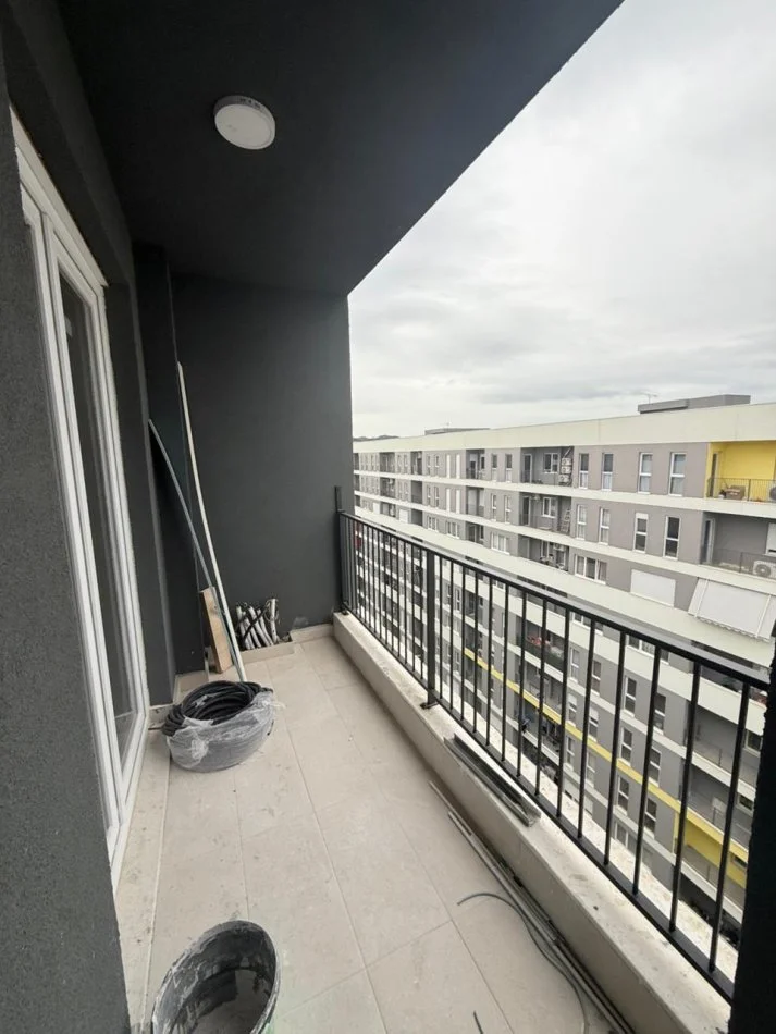 Tirane, shitet apartament 2+1+Ballkon Kati 8, 90 m² 121.500 € (Univers City)