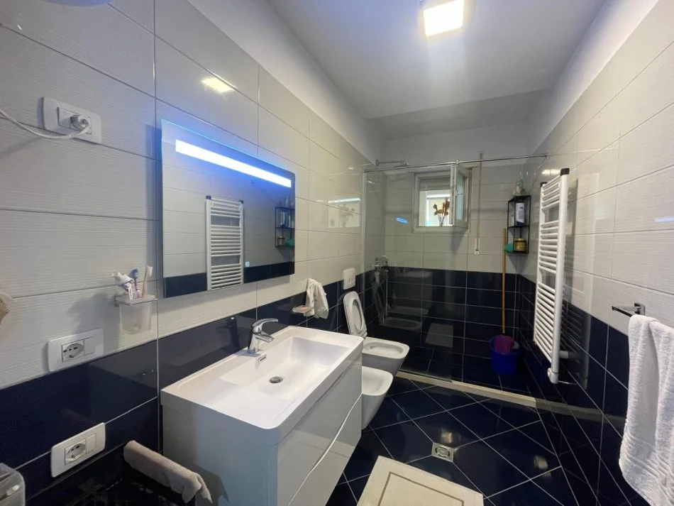 Tirane, shitet apartament 2+1+Ballkon Kati 2, 100 m² 229.000 € (Kodra e Priftit)