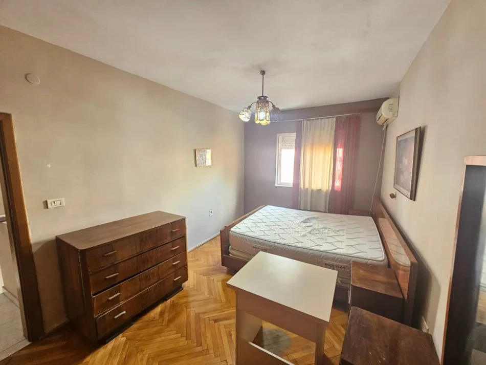 Tirane, shes apartament 2+1 Kati 4, 75 m² 177.000 € (bulevardi zogu i pare)