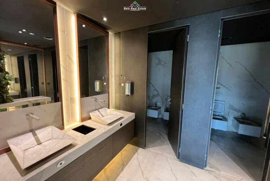 Tirane, jepet me qera zyre , 630 m² (Stadiumi Dinamo)