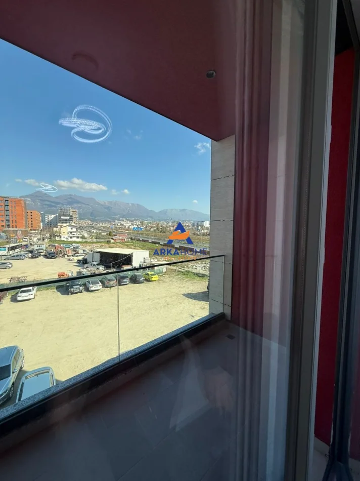 Tirane, jepet me qera apartament 2+1+Ballkon Kati 2, 90 m² 500 € 