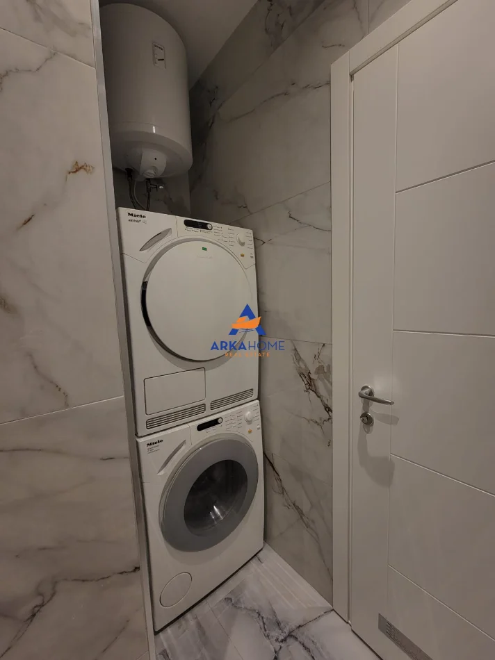 Tirane, jepet me qera apartament 1+1+Ballkon Kati 1, 50 m² 600 € 