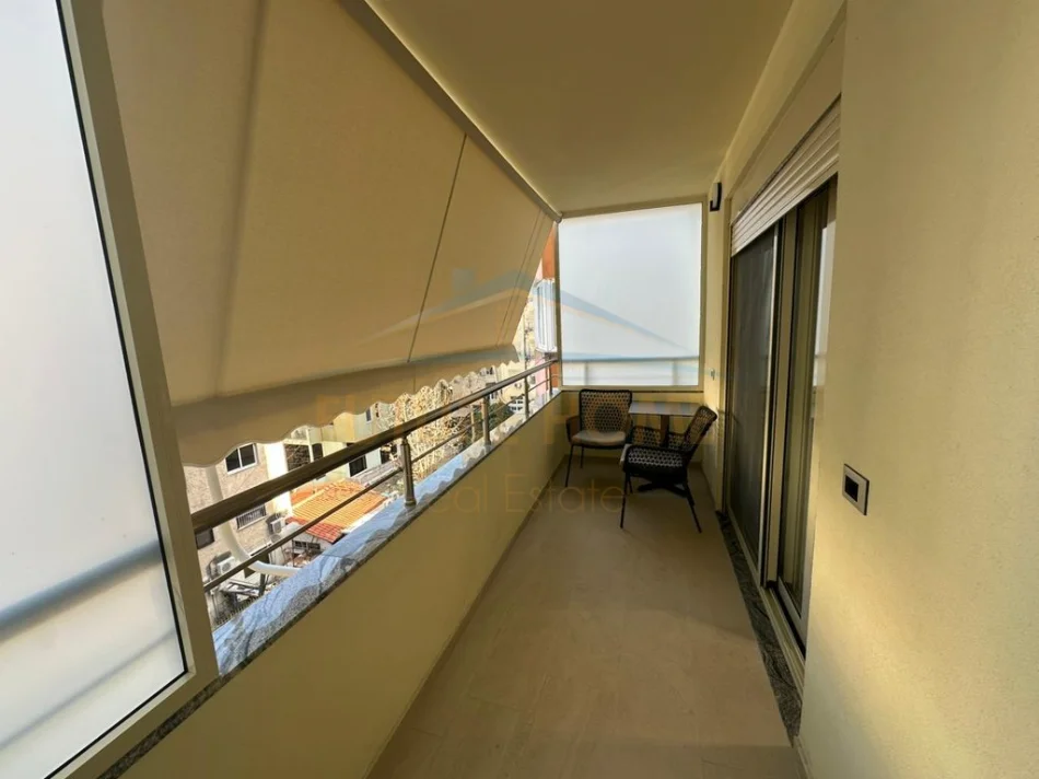 Tirane, jepet me qera apartament 1+1 Kati 4, 65 m² 850 € (Myslym Shyri)