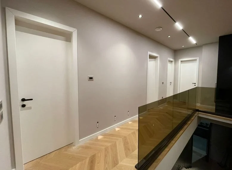 Tirane, shitet Vile , 270 m² 1.000.000 €