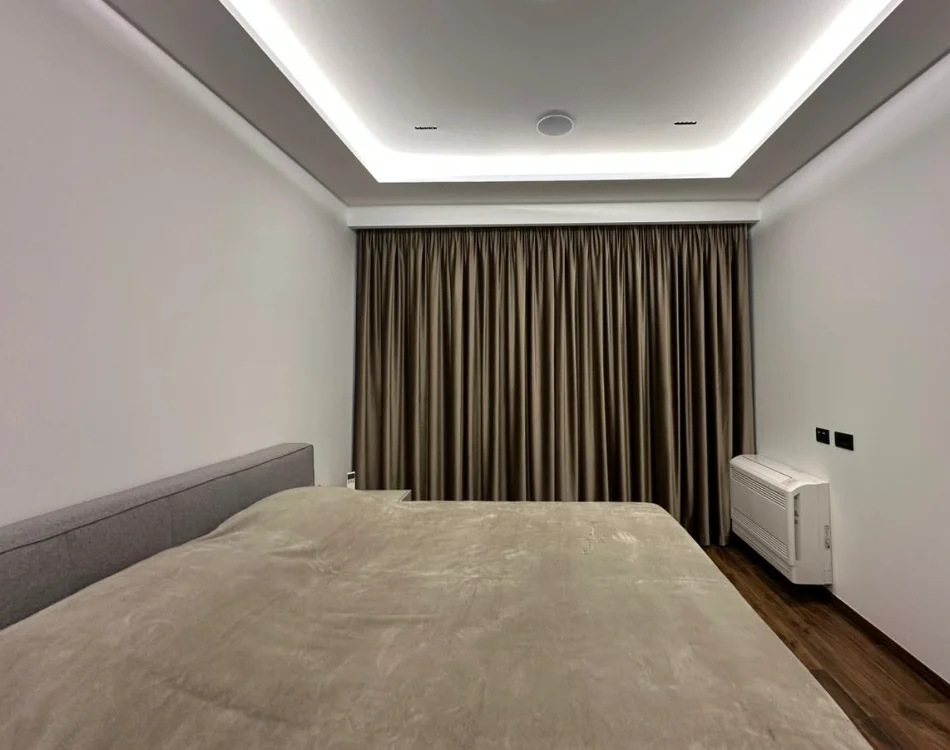 Tirane, jepet me qera apartament 1+1 , 98 m² 1.300 € 