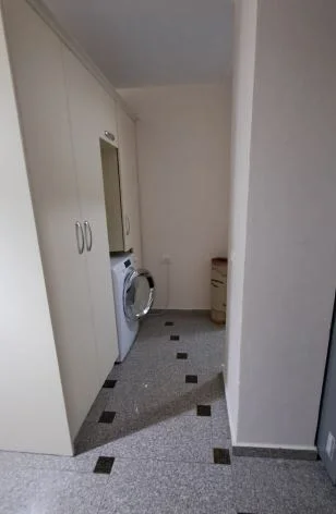Tirane, shitet apartament 2+1 Kati 4, 81 m² 165.000 € 