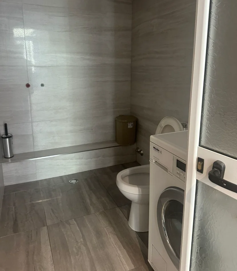 Tirane, shitet apartament 2+1 , 119 m² 155.000 € 