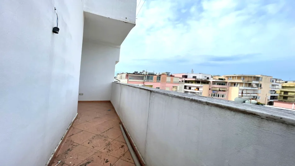 Durres, shitet apartament 1+1 Kati 8, 66 m² 56.355 € (Prane Kazazit)