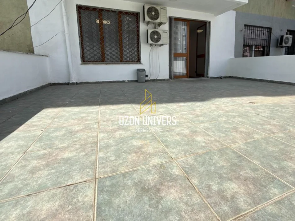 Tirane, jepet me qera apartament 1+1+Ballkon Kati 1, 65 m² 750 € (Ish Ekspozita)