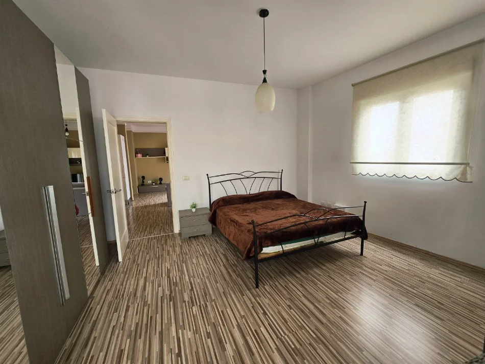 JEPET ME QERA: SUPER APARTAMENT 2+1 📍 Midis rrugës së Kavajës & M.Shyrit