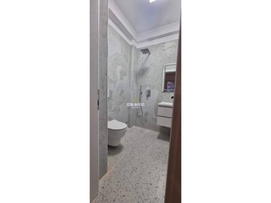 Tirane, shitet apartament 2+1+Ballkon Kati 2, 100 m² 160.000 € (Fresk)